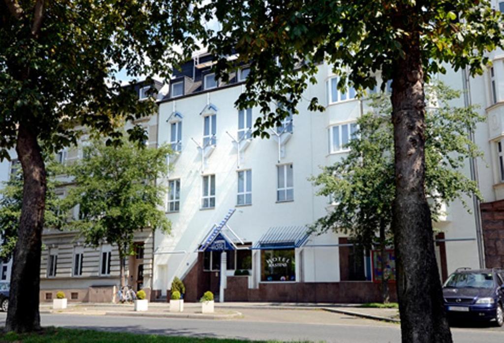 Kastens Hotel Дюссельдорф Экстерьер фото